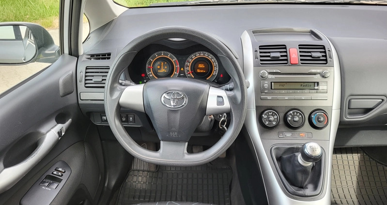 Toyota Auris cena 23900 przebieg: 162000, rok produkcji 2010 z Bieruń małe 742